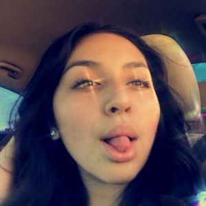 Meet your Posher, Adriana